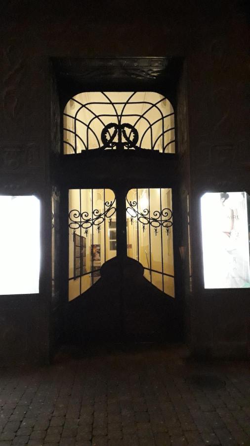 Piac Utcai Apartman Debrecen Dış mekan fotoğraf