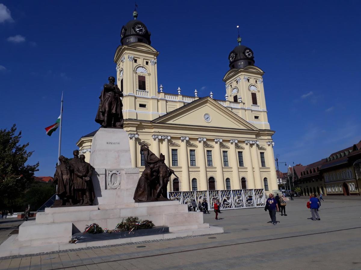 Piac Utcai Apartman Debrecen Dış mekan fotoğraf