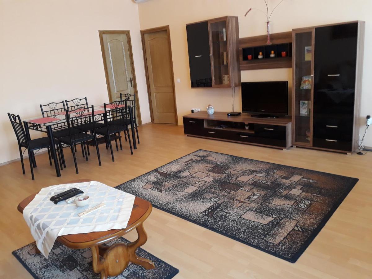 Piac Utcai Apartman Debrecen Dış mekan fotoğraf