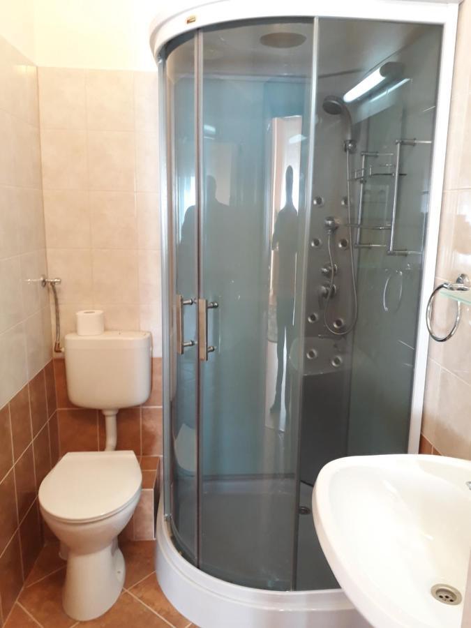 Piac Utcai Apartman Debrecen Dış mekan fotoğraf