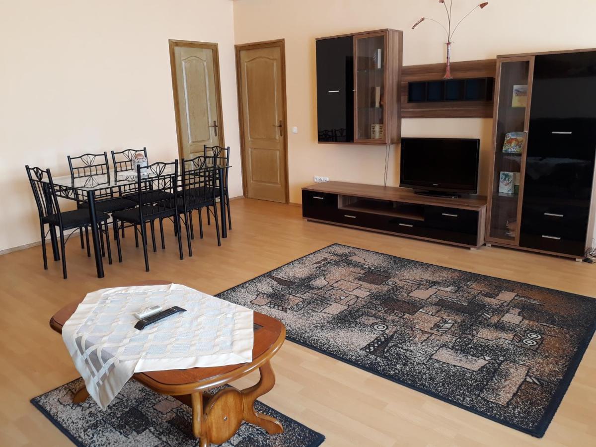 Piac Utcai Apartman Debrecen Dış mekan fotoğraf