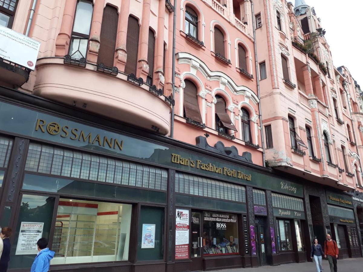 Piac Utcai Apartman Debrecen Dış mekan fotoğraf